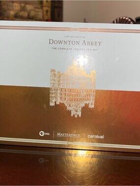 Downton Abbey The Complete Collector's Set - White & Gold Box